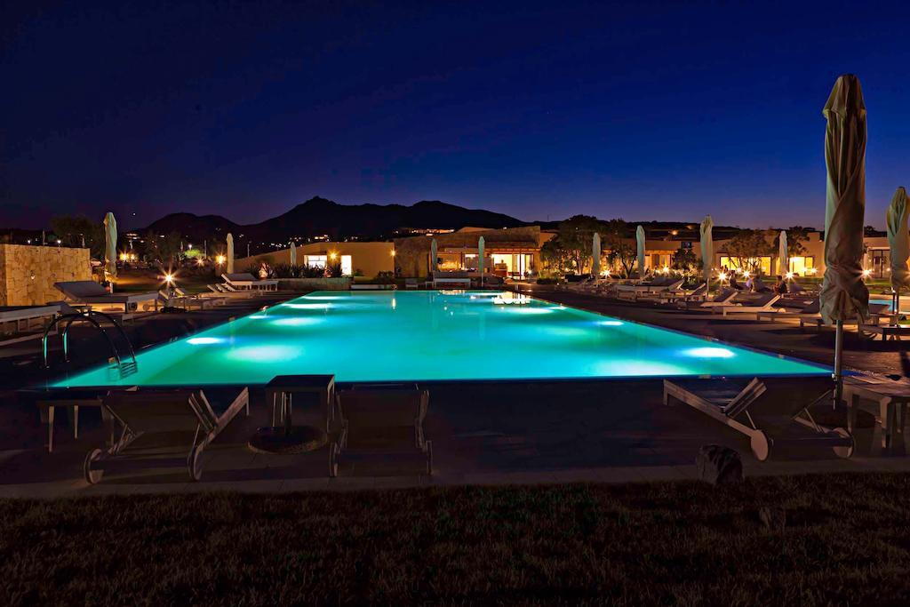 Paradise Resort And Spa サン・テオドーロ エクステリア 写真